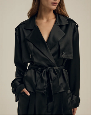 The Cropped Satin Charles Trench - Black